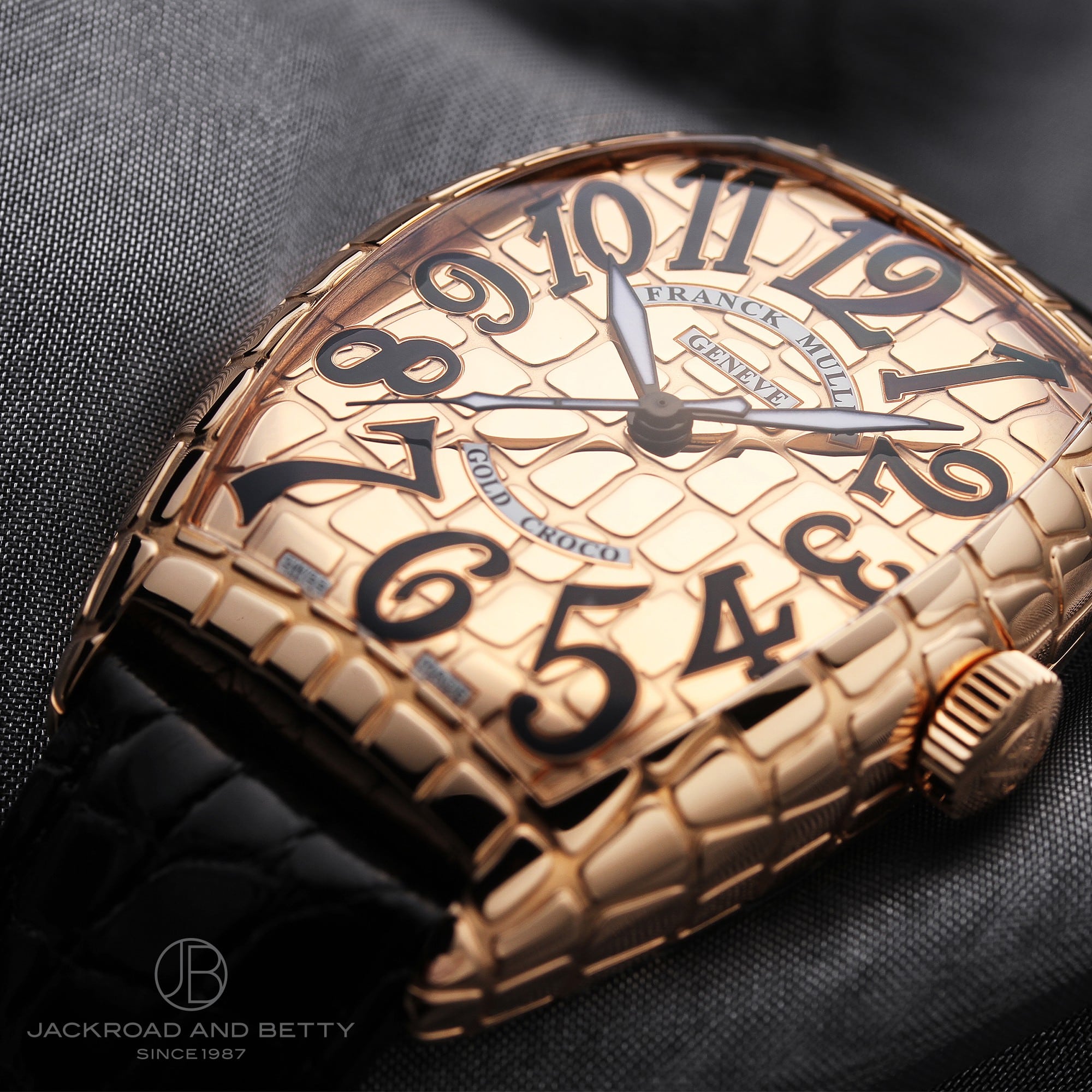 トノウ カーベックス ゴールドクロコ[8880SC GOLD CRO] Tonneau Curvex