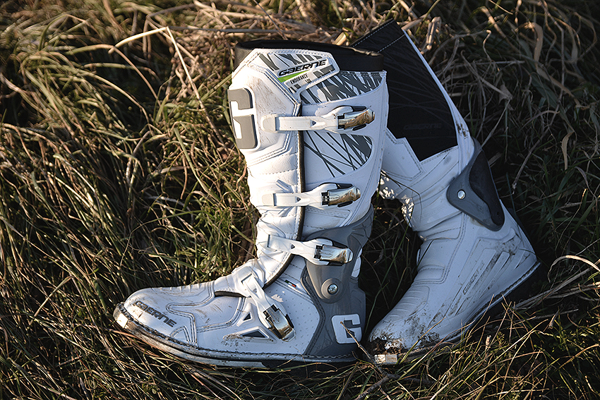 GAERNE 】FASTBACK/ファストバック 発売開始 | ジャペックス公式サイト