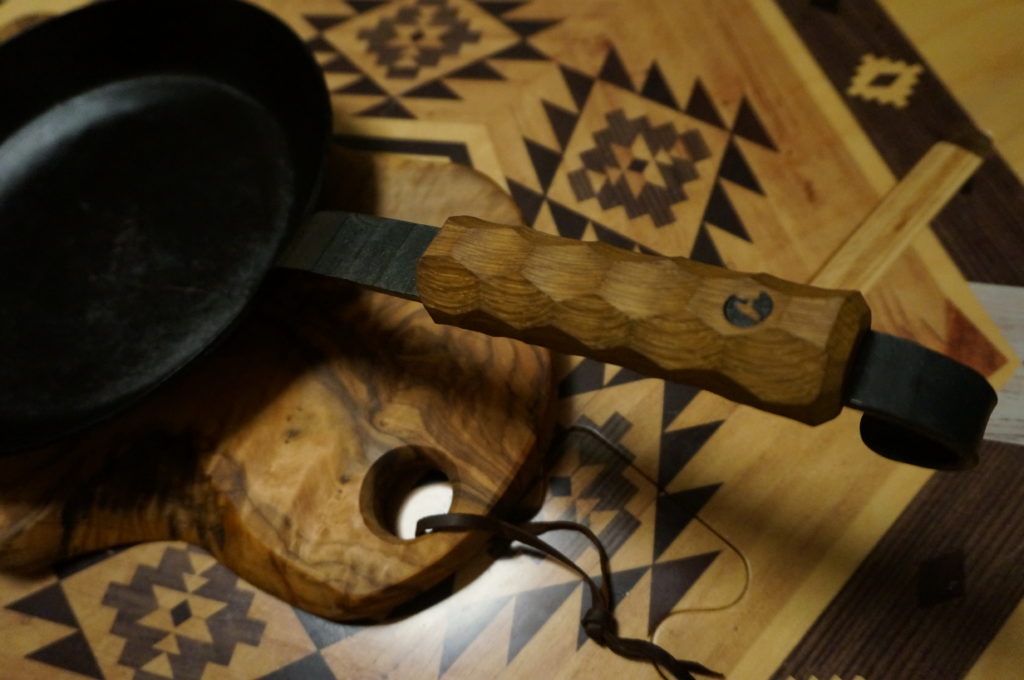 ペトロマックス】フライパン 24cm アシモグリップ付 ペトロマックス