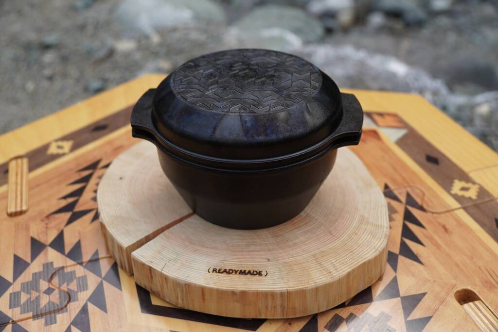 WEEKENDER ROUND】 キュートな小型ダッチオーブン by READYMADE