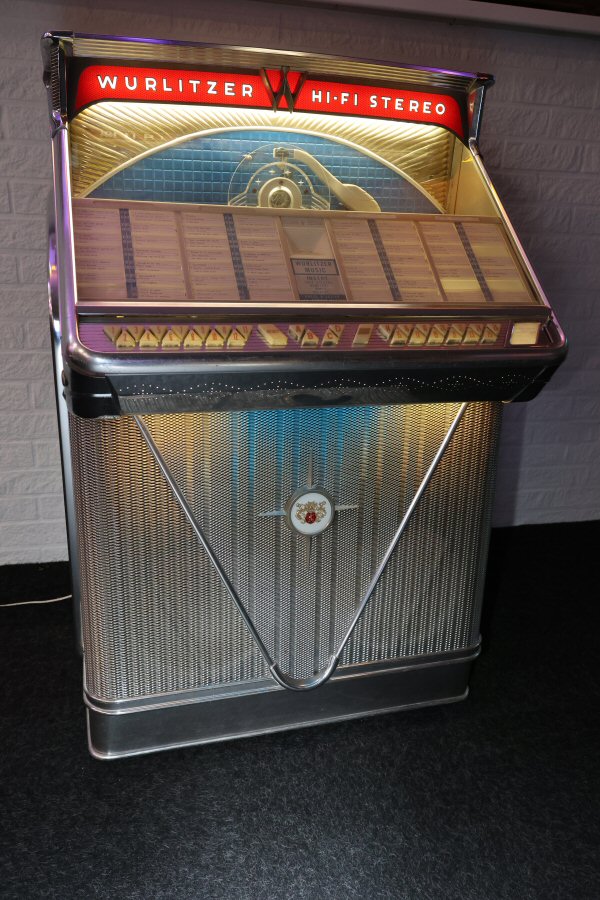 Wurlitzer 2404 - Jukebox Revival