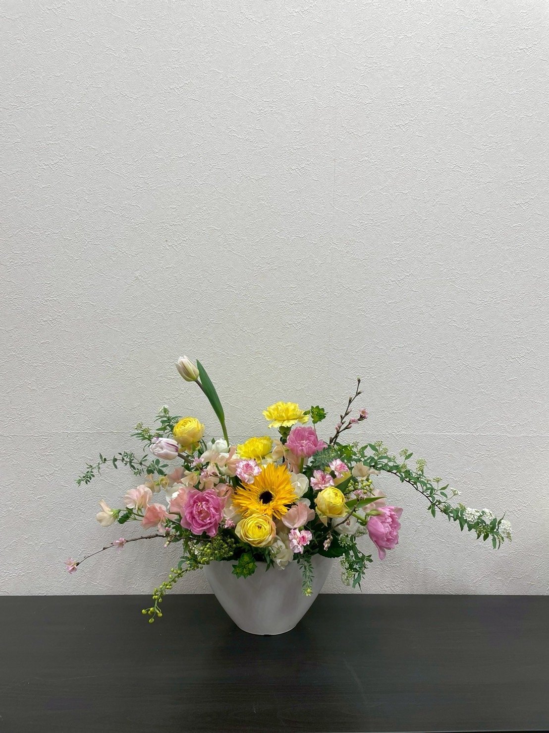 ギフト用 フラワーアレンジメント M - 大分フラワー