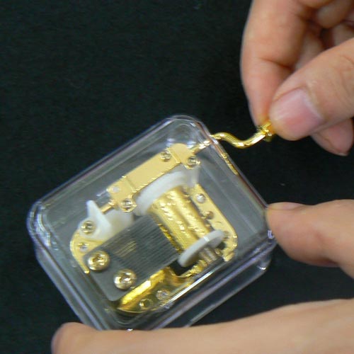 透明ケース入り： 手まわしオルゴール（プラスチックケース