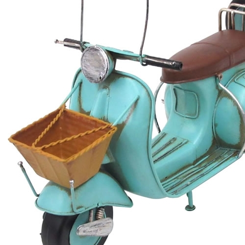 ブリキのおもちゃバイク ベスパ(Vespa)スクーター／ライトブルー(M