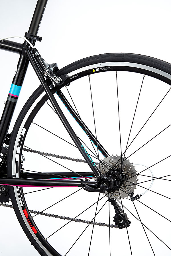 ルイガノ ロードバイクLGS-WTR Lレバー、バーテープ新品 ルイガノ