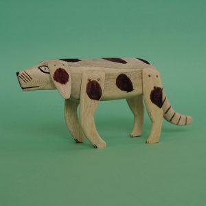 走るイヌ（木彫り 置物）- LABRAVA [メキシコ 民芸 フォークアート 雑貨]
