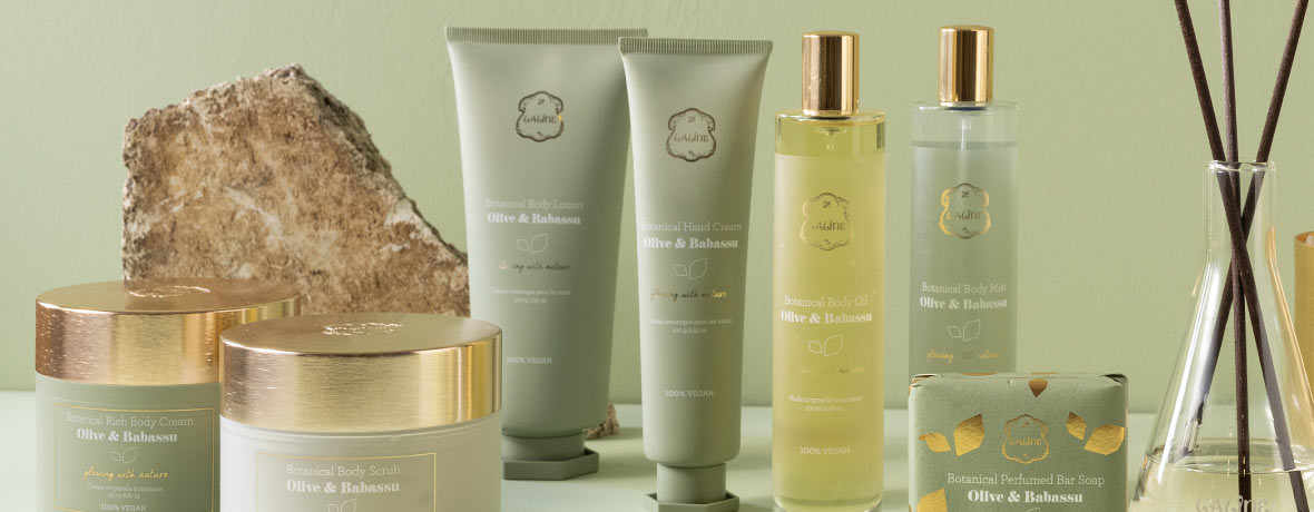 オリーブ＆ババス / 心を晴れやかにする花々や果物の香り | Laline