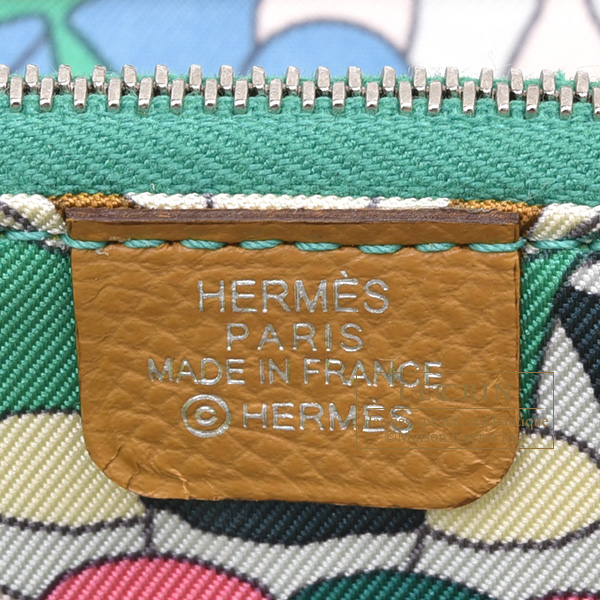 エルメス アザップ シルクイン コンパクト セサミ/ ミント ヴォー