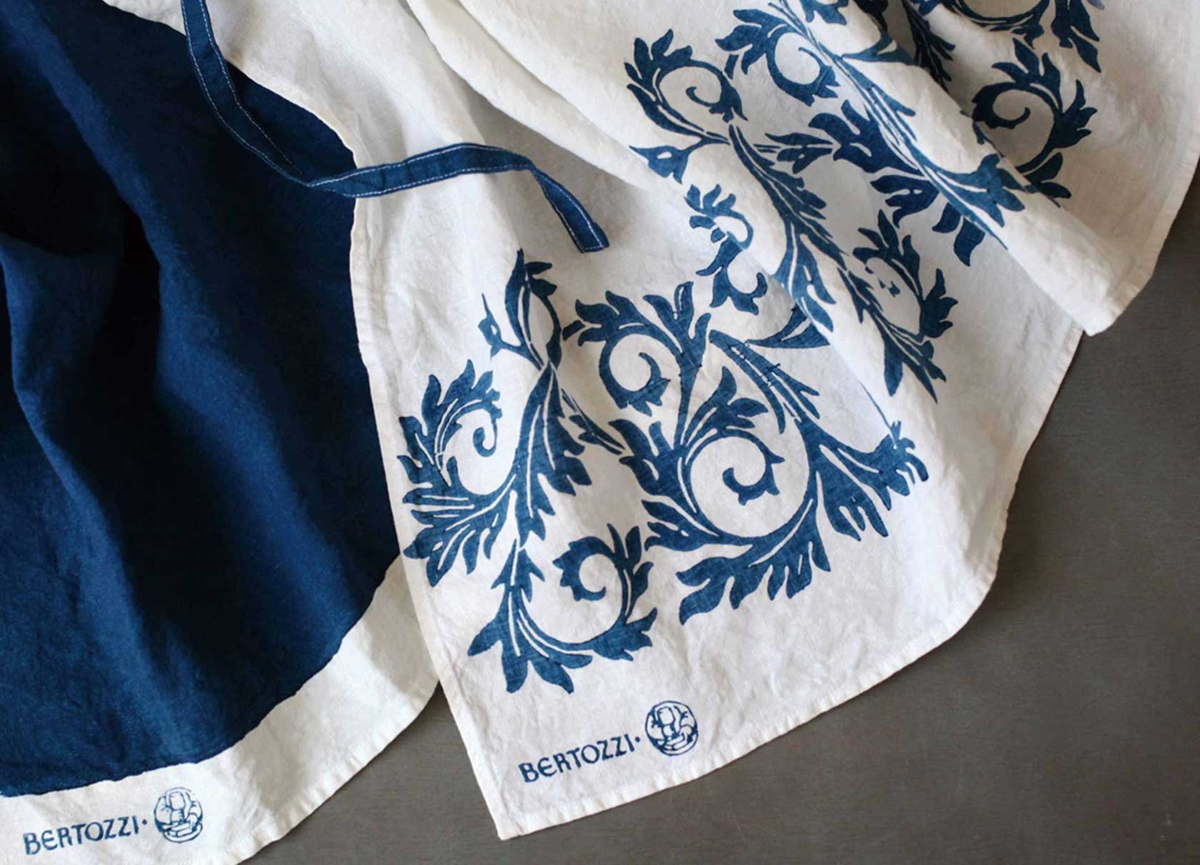 イタリアの伝統あるブランド BERTOZZI ベルトッツィのエプロン | Lino