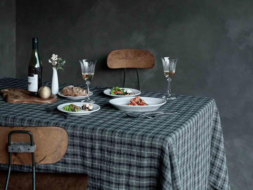 マウンテンリサーチ キルティング テーブルクロス シックな食卓を演出