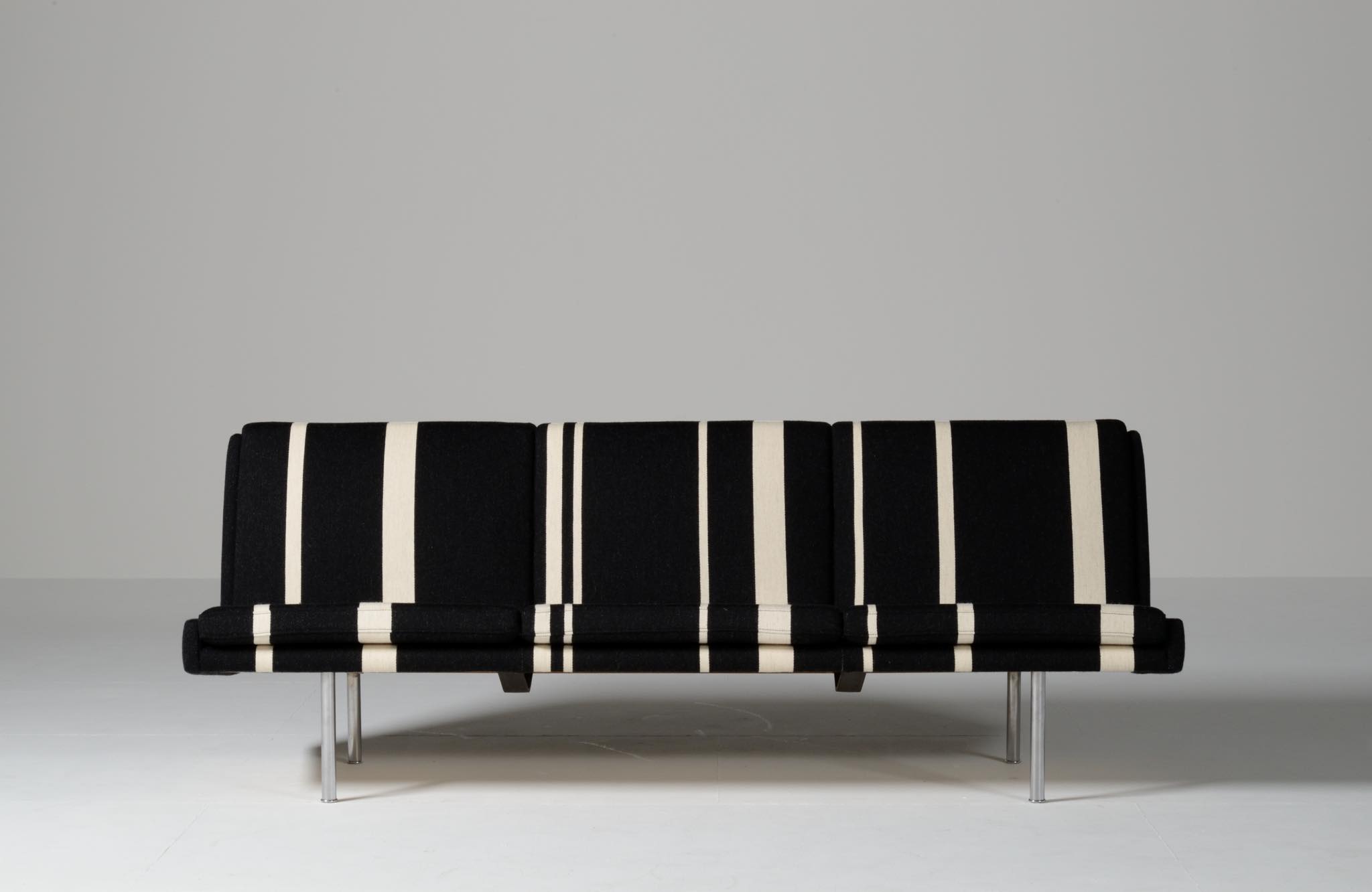 Hans J. Wegner AP35 3-seater sofa｜Luca Scandinavia | 北欧