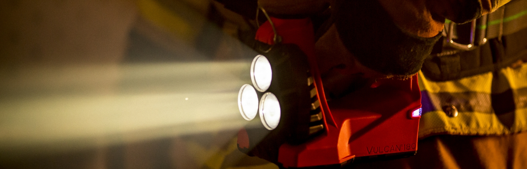 イクシンライトIN3500LB(非防爆片面モデル 3500Lumen×1) - 業務用懐中