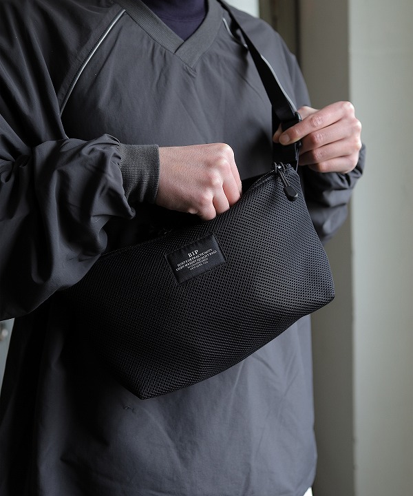 バッグスインプログレス/BAGSINPROGRESS Fannypack Crossbody J