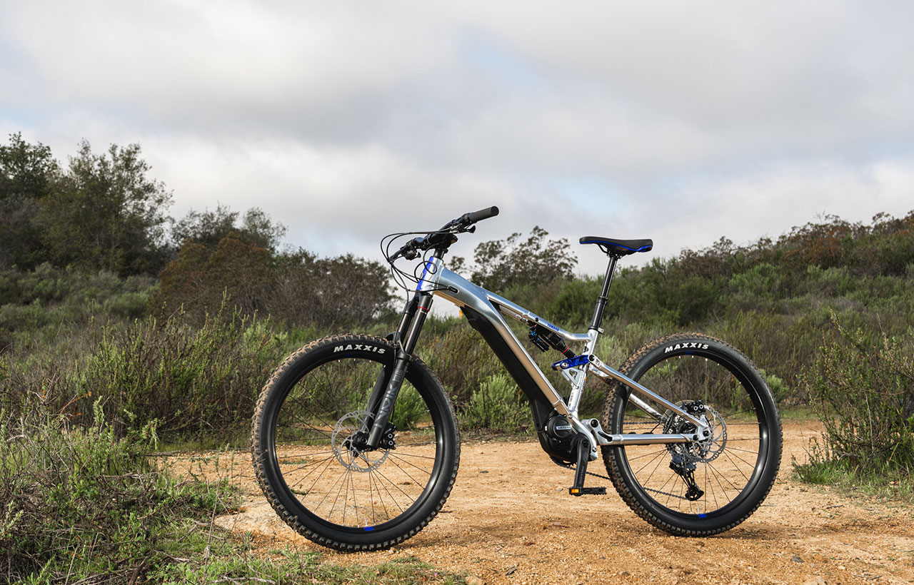 台数限定入荷】YPJ-MT Pro 30th ANNIVERSARYモデル予約受付中