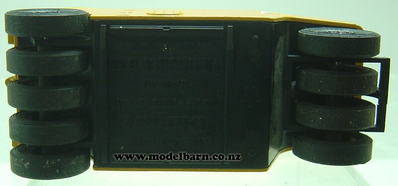 SAKAI TS150 & TS600C 1/40スケールモデル SAKAI TS150 & TS600C 1/40