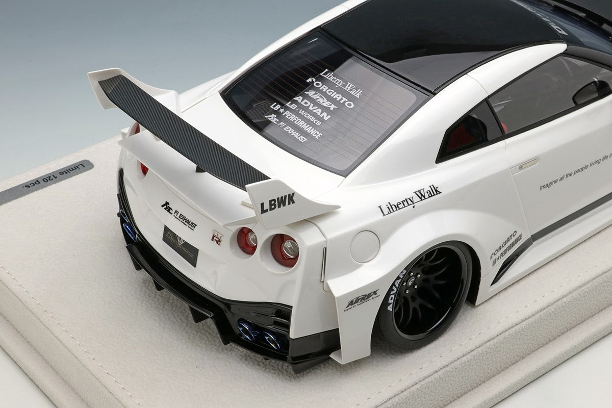 Nissan Skyline GT-R Liberty Walk Silhouette Works GT 35GT-RR in