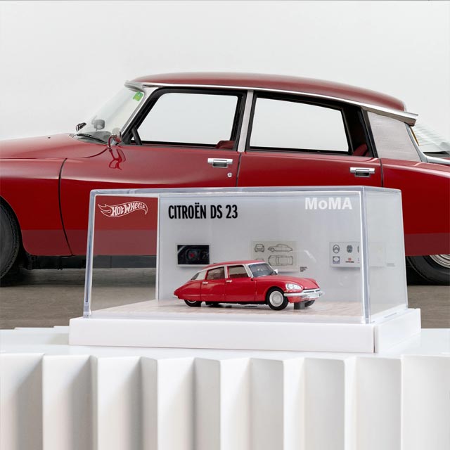 Hot Wheels x MoMA コレクティブル ミニカー Citroen DS 23(Hot Wheels