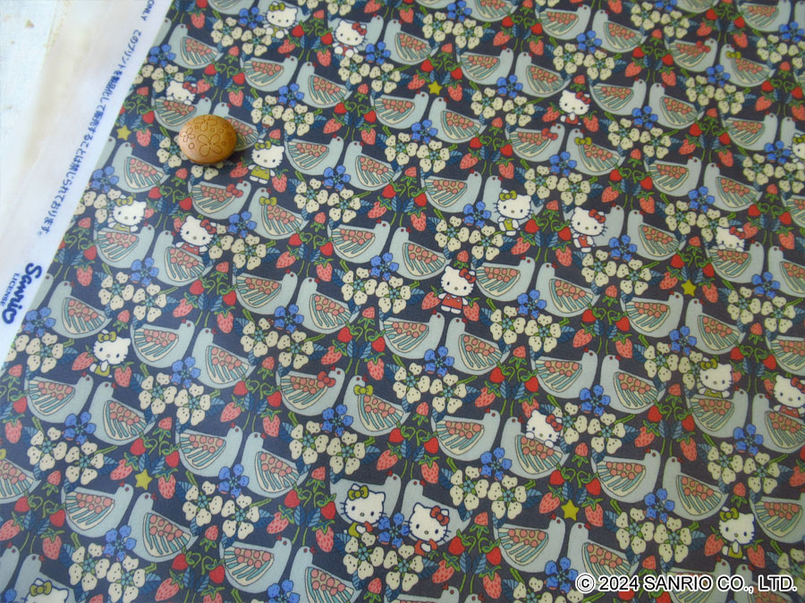 ハローキティ×リバティ・ファブリックス ツヤ消しラミネート(ビニール
