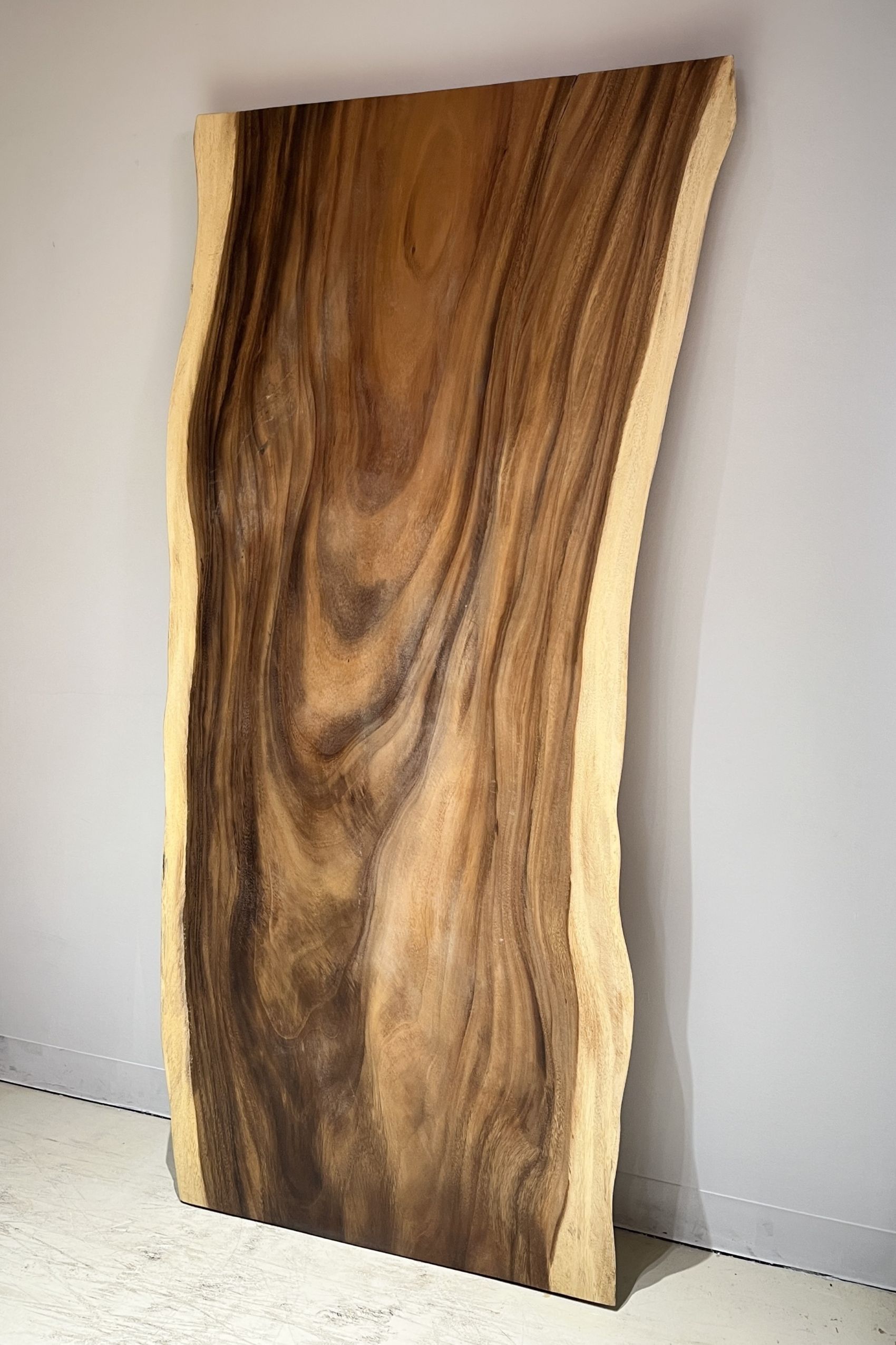 天然木 東京 新宿 東五軒町店展示 欅（けやき・ケヤキ）材 一枚板