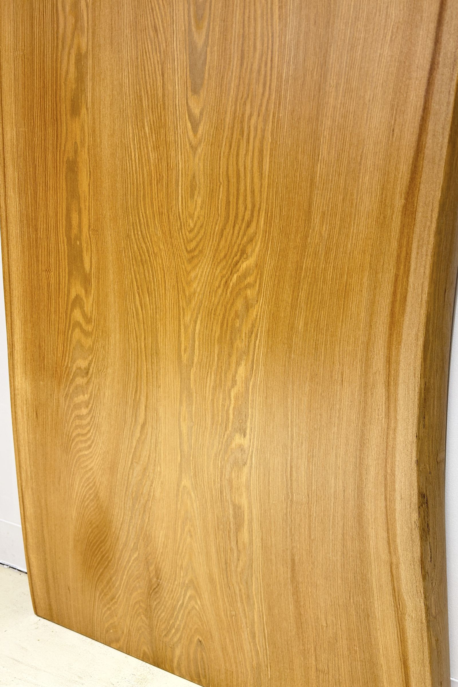 天然木 東京 新宿 東五軒町展示 モンキーポット材 一枚板 テーブル用天