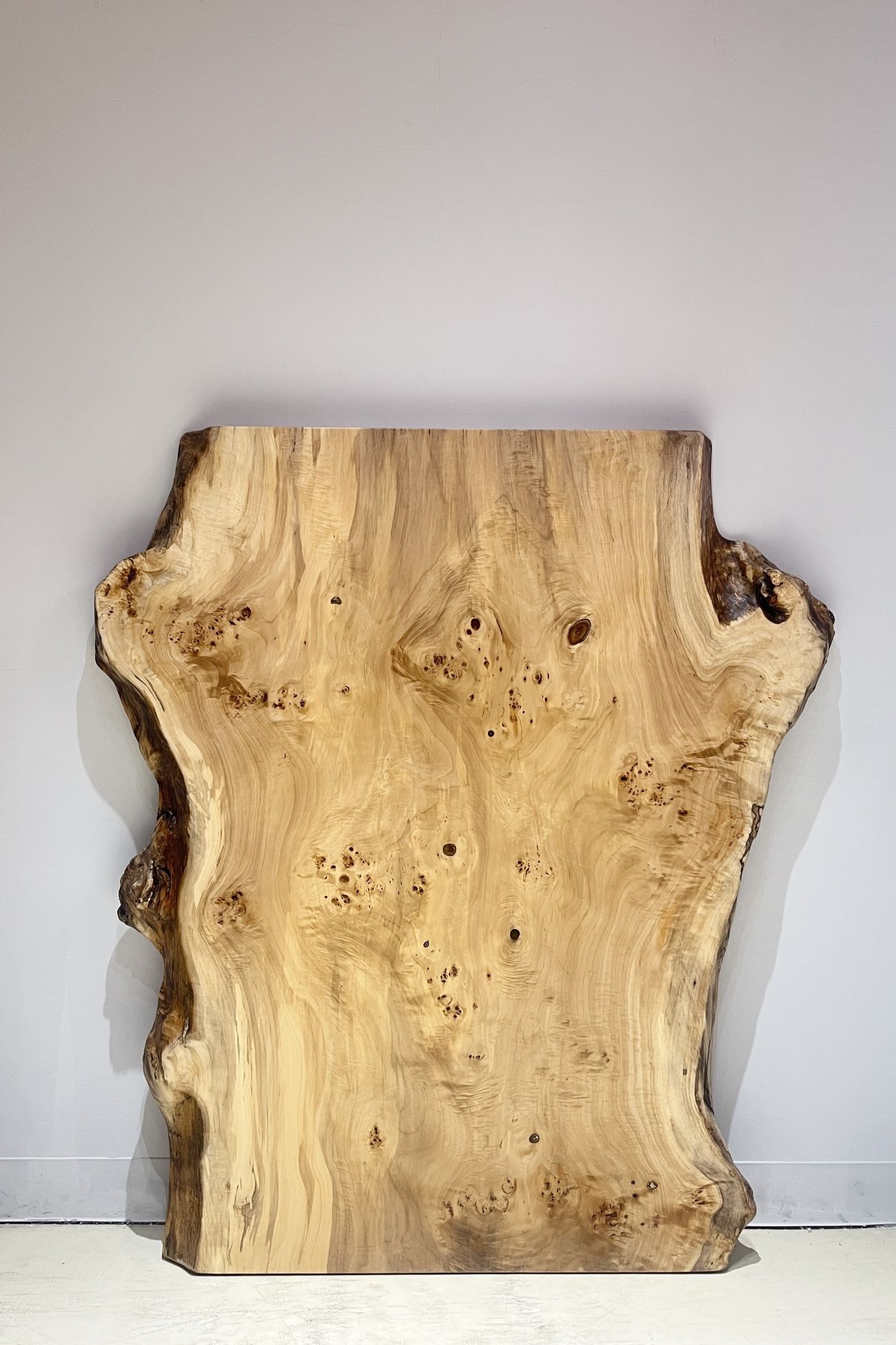 天然木 東京 新宿 東五軒町展示 楠（くすのき）材 一枚板 セール｜一枚