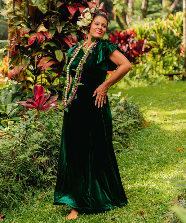 マウナロア【Maunaloa】|フラダンス衣装の専門店|セットインドレス