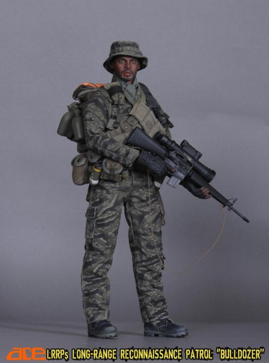 LRRPS - Long-Range Reconnaissance Patrol Bulldozer Ace - Machinegun