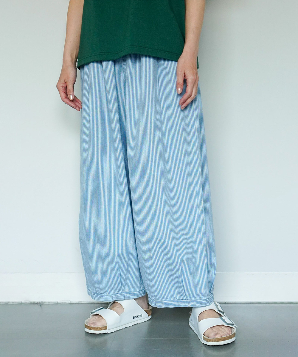 着用レビュー／今季大注目！裾タックボリュームパンツ | marble SUD