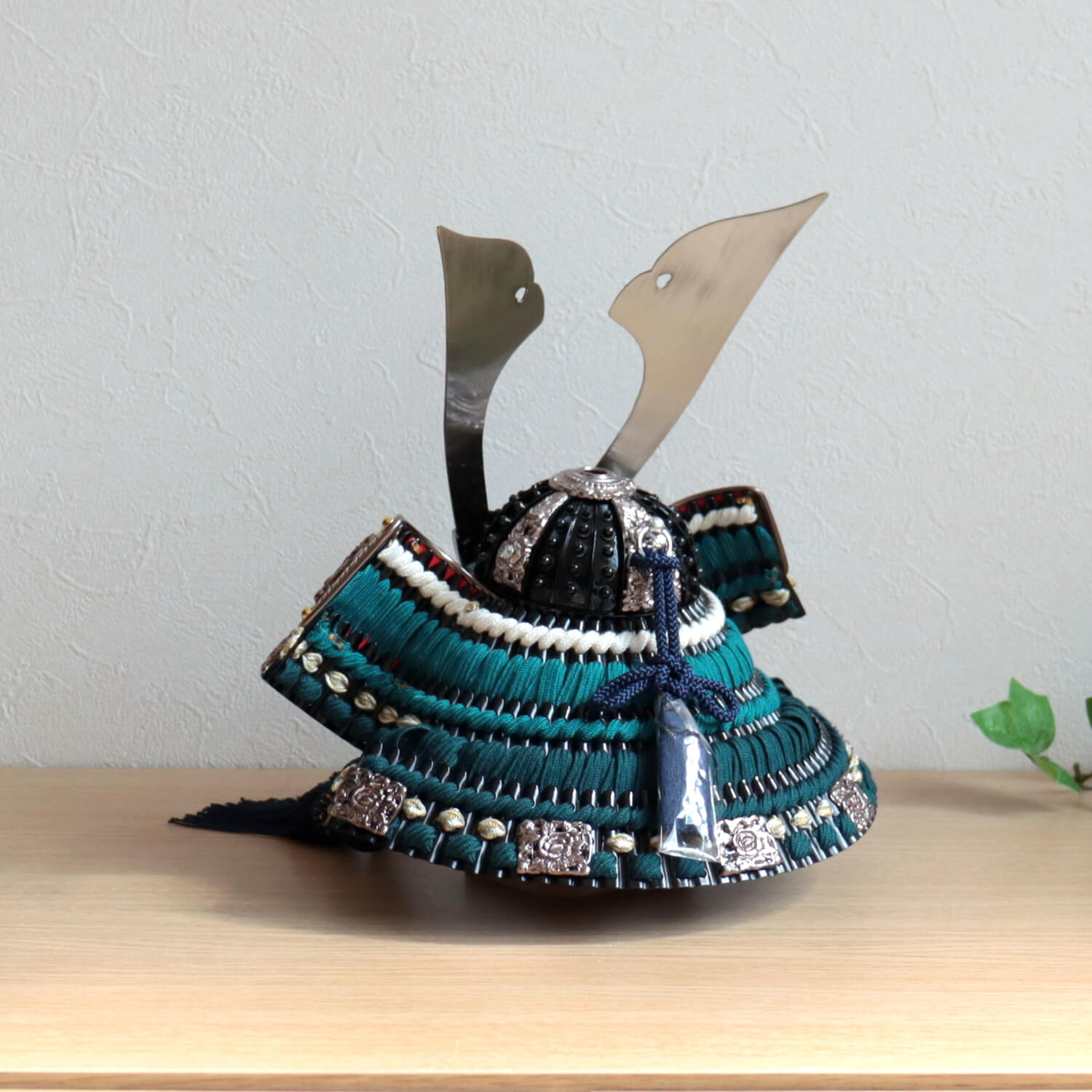 伝統工芸士 誠山作 10号 紺糸縅兜 ブロンズ鍬形 済美箔 銀屏風 本藤巻