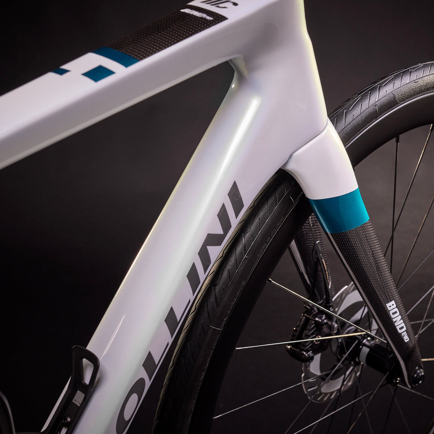 BOND EVO - RED-CARBON-RED METAL SHINY 23 – Cipollini