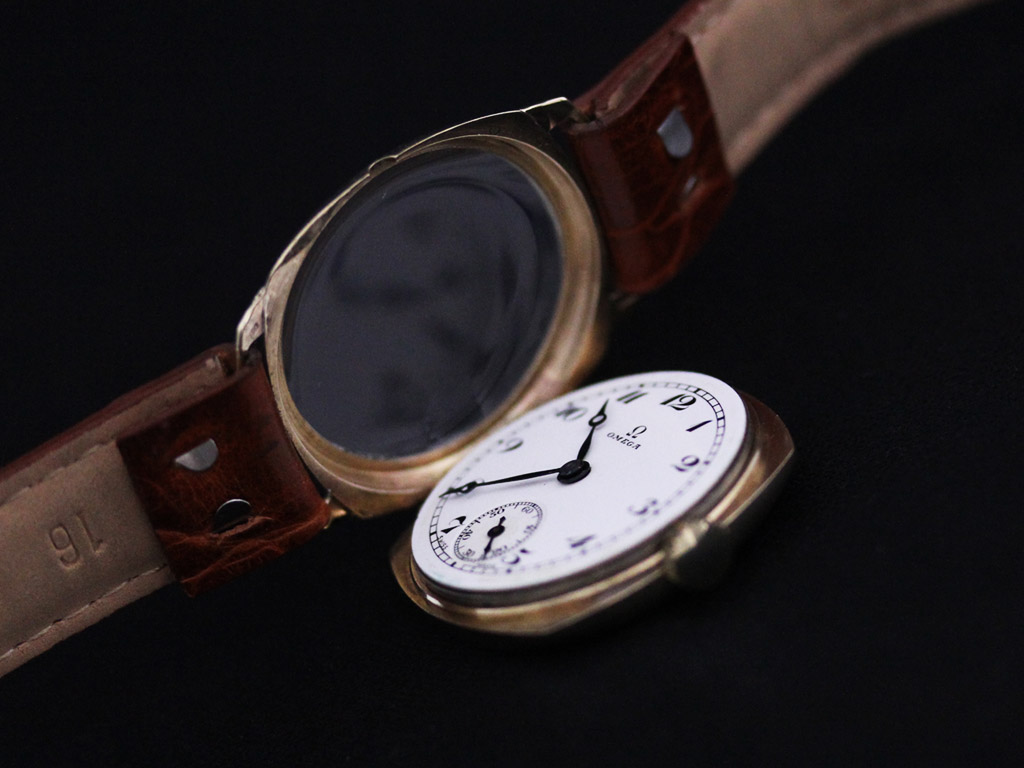 オメガ 9金無垢アンティーク腕時計 完成された造形美 【1938年製】