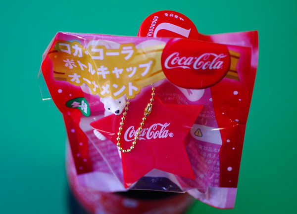 コカ・コーラ ボトルキャップオーナメント 300個 クリスマスチャーム