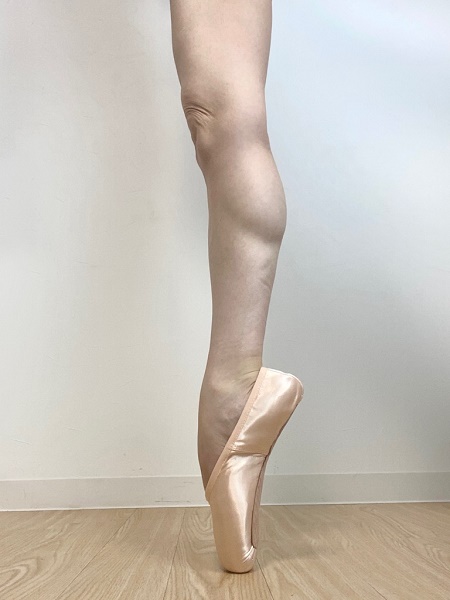 BLOCH / ブロック】トウシューズ アスピレーション 幅広さん 4分の3