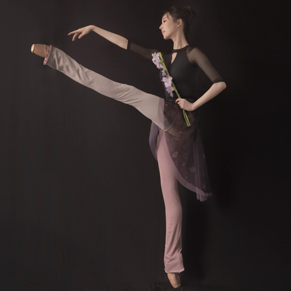 iiLaire/イイレイル 】レッグウォーマー リバーシブルで使える