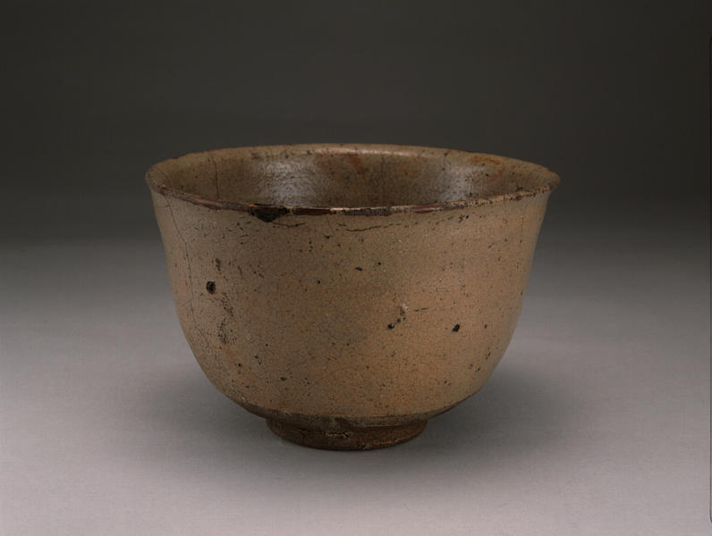 奥高麗水指 銘 明月 - MIHO MUSEUM