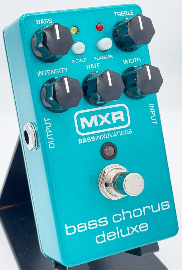 M83 Bass Chorus Deluxe: エフェクター｜三木楽器公式通販サイト