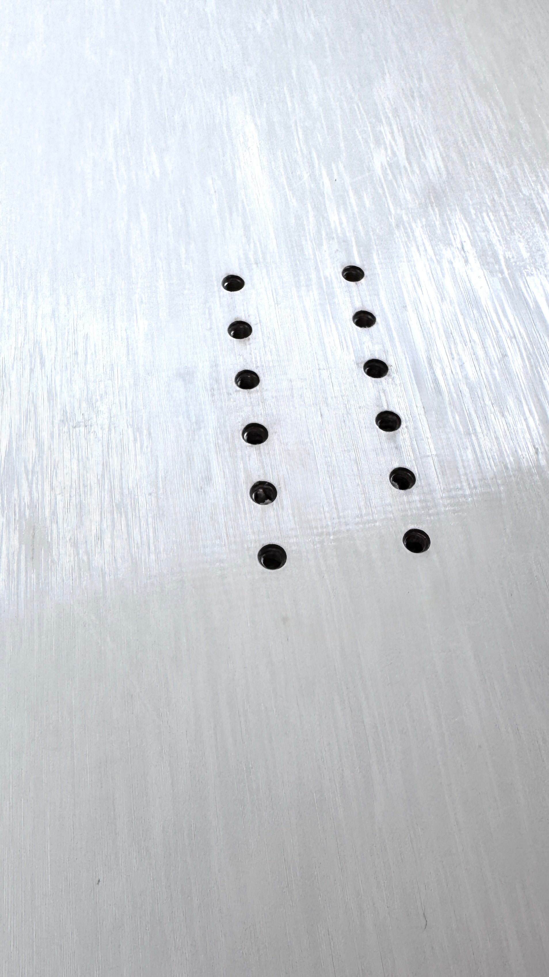 The Korua Dart Snowboard