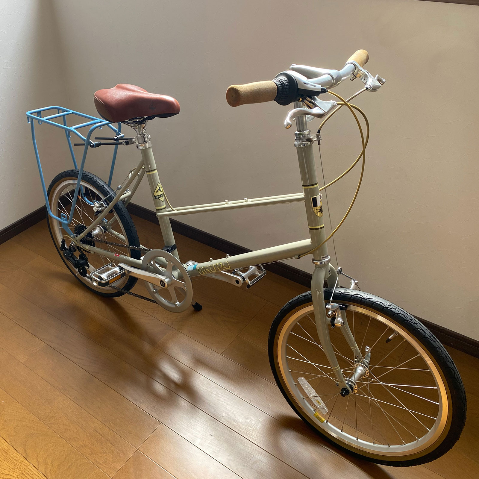 GV-R700 - MINOURA JAPAN