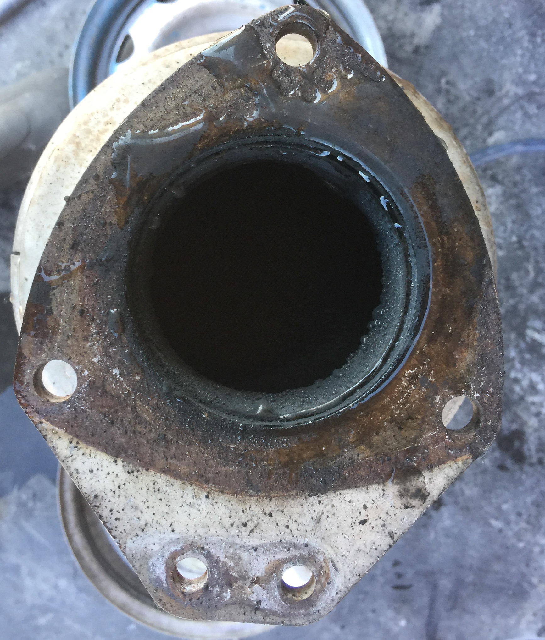 キャンターDPF 三菱ふそう DPF洗浄 目詰まり解消の為：DPF・DPR洗浄