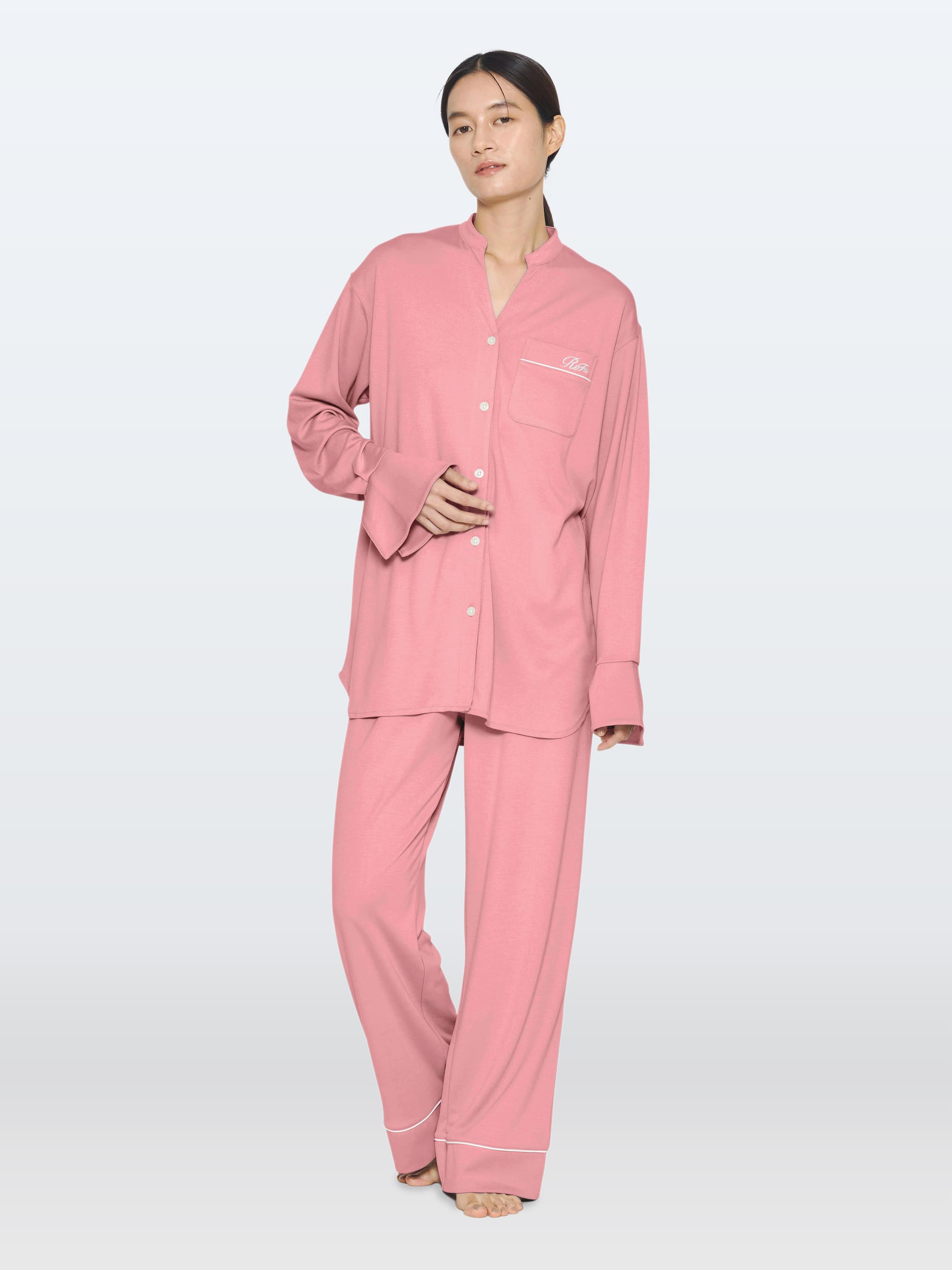 リファバイタルテック モイストスムース スタンドカラースリープウェア