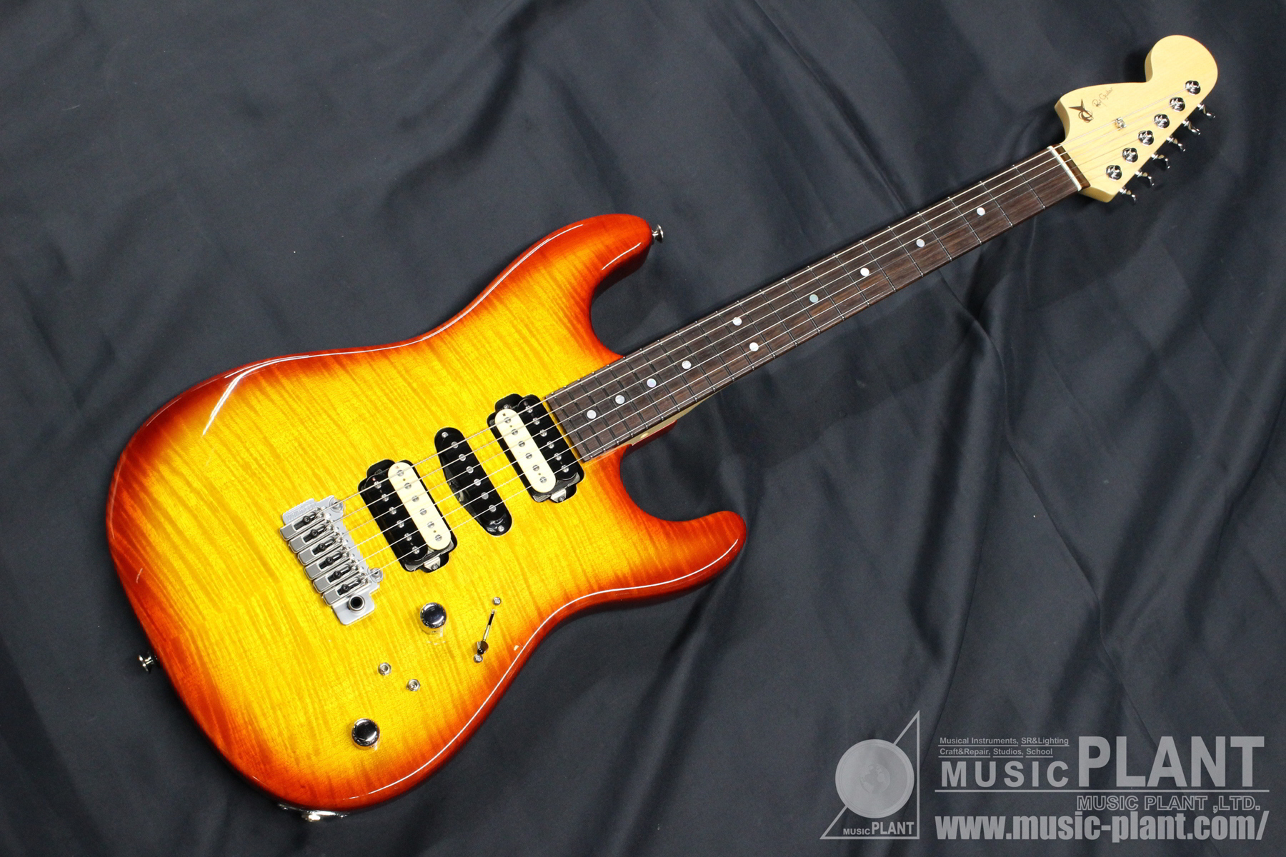 RY Guitar エレクトリックギターOrder ST Type Flame Maple HSH中古品