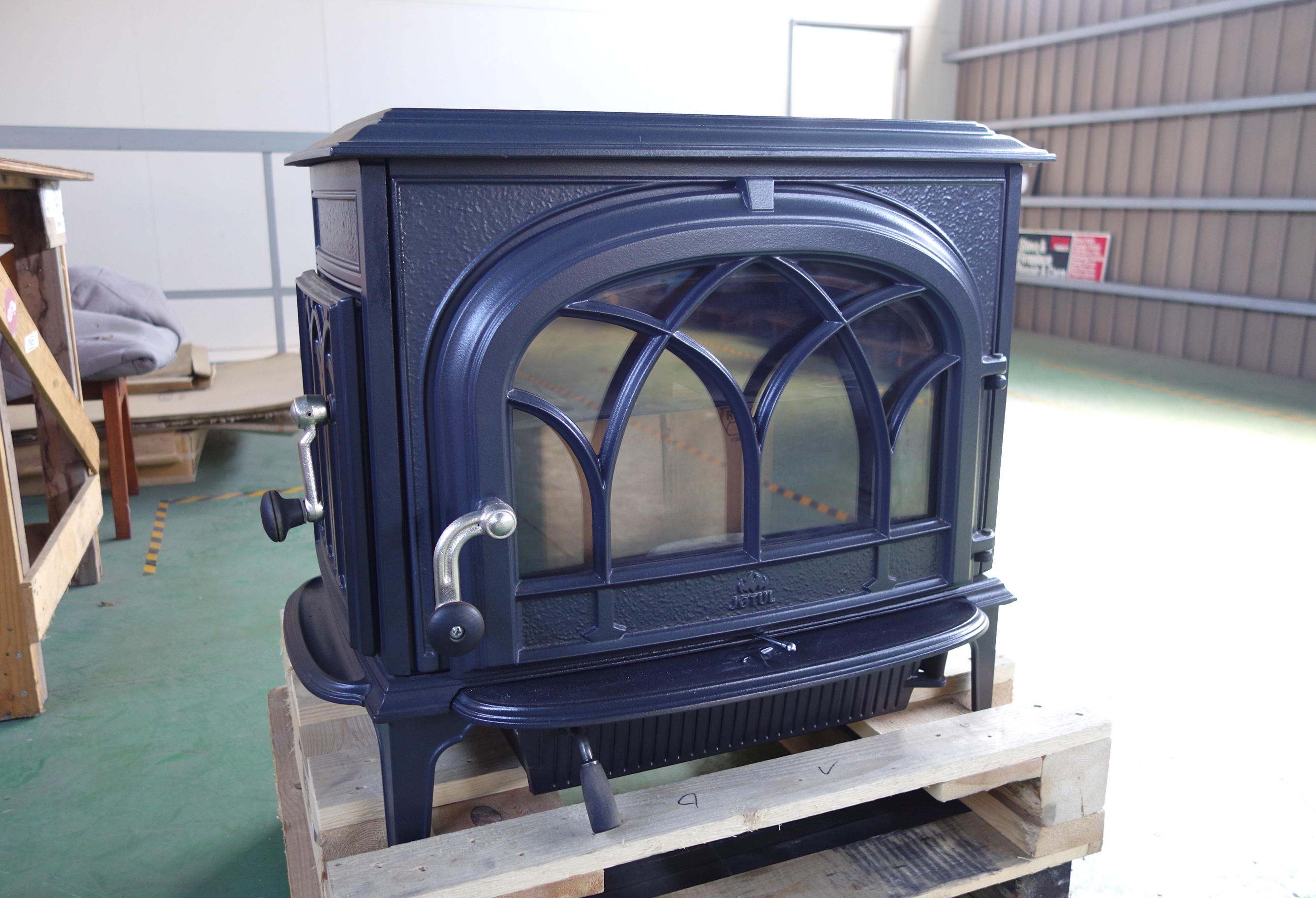 B級/中古ストーブ多数 ご見学受付中 - 薪ストーブ専門店 ノースフィールド