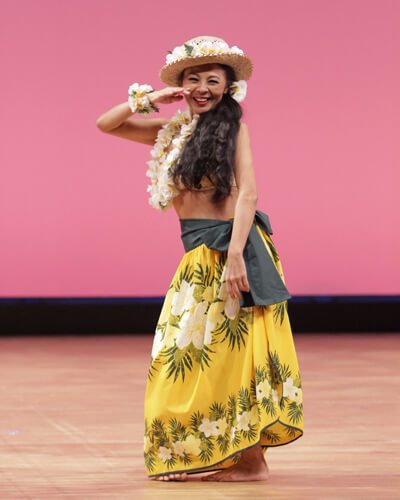 ノアダンス教室 フラダンスタヒチアンダンス - Donna(ダナ)先生