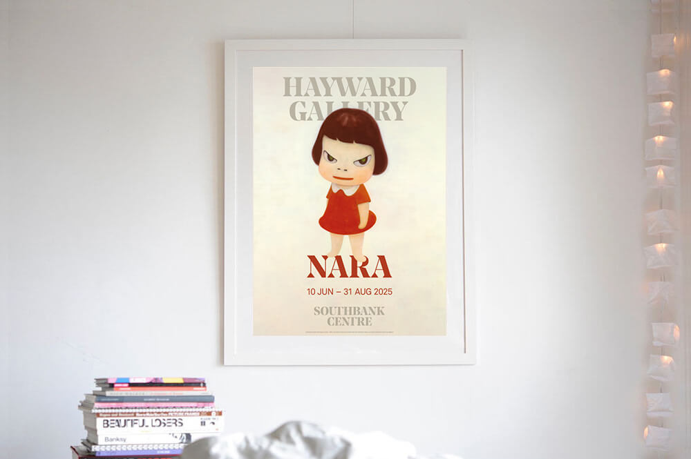 奈良美智 英国大規模回顧展の公式ポスター「Missing in Action」を通販