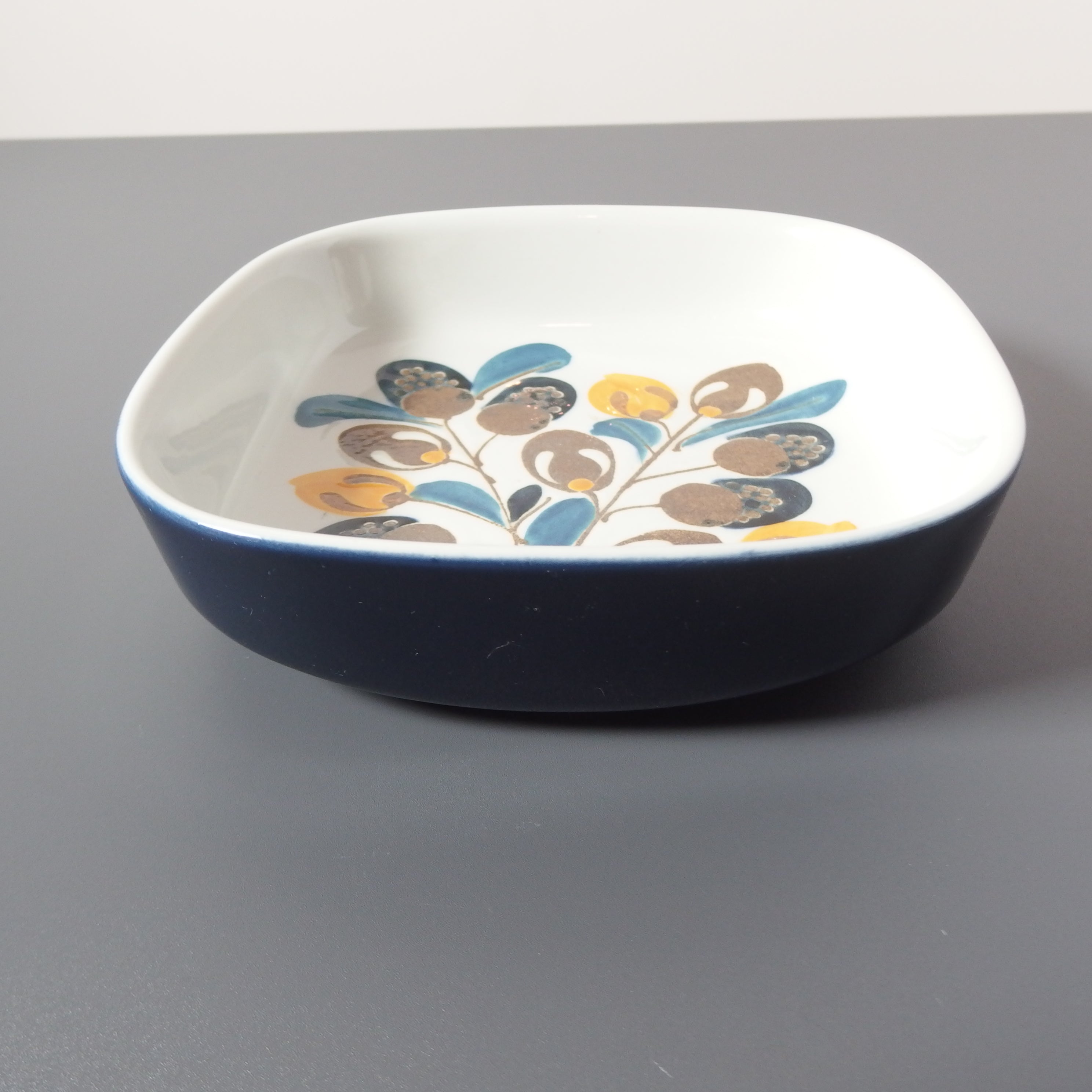 Royal copenhagen （ロイヤルコペンハーゲン） Baca （バッカ）square