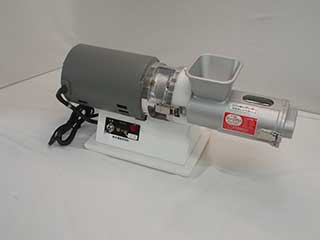 鈴木糧食研究所 有効成分をムダなく抽出するスズキのジュースマシン