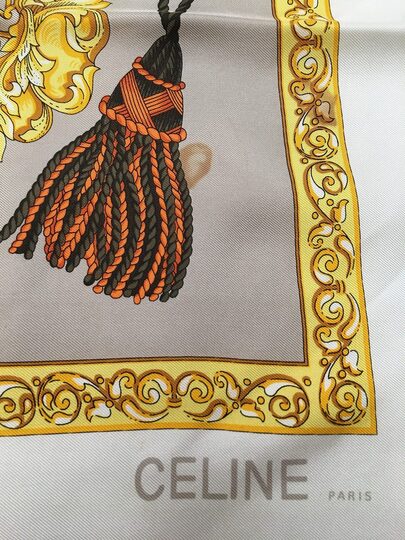 CELINE（セリーヌ）のスカーフの古い黄変シミ - なをし屋