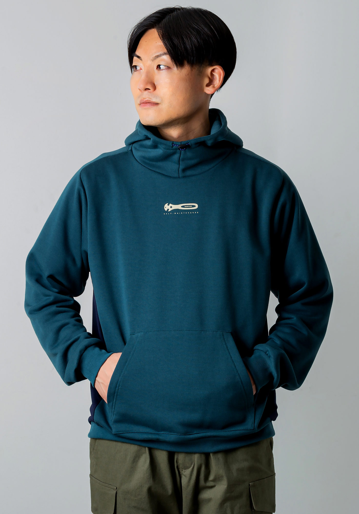 ハイネックプルオーバーパーカー｜narifuri オンラインストア