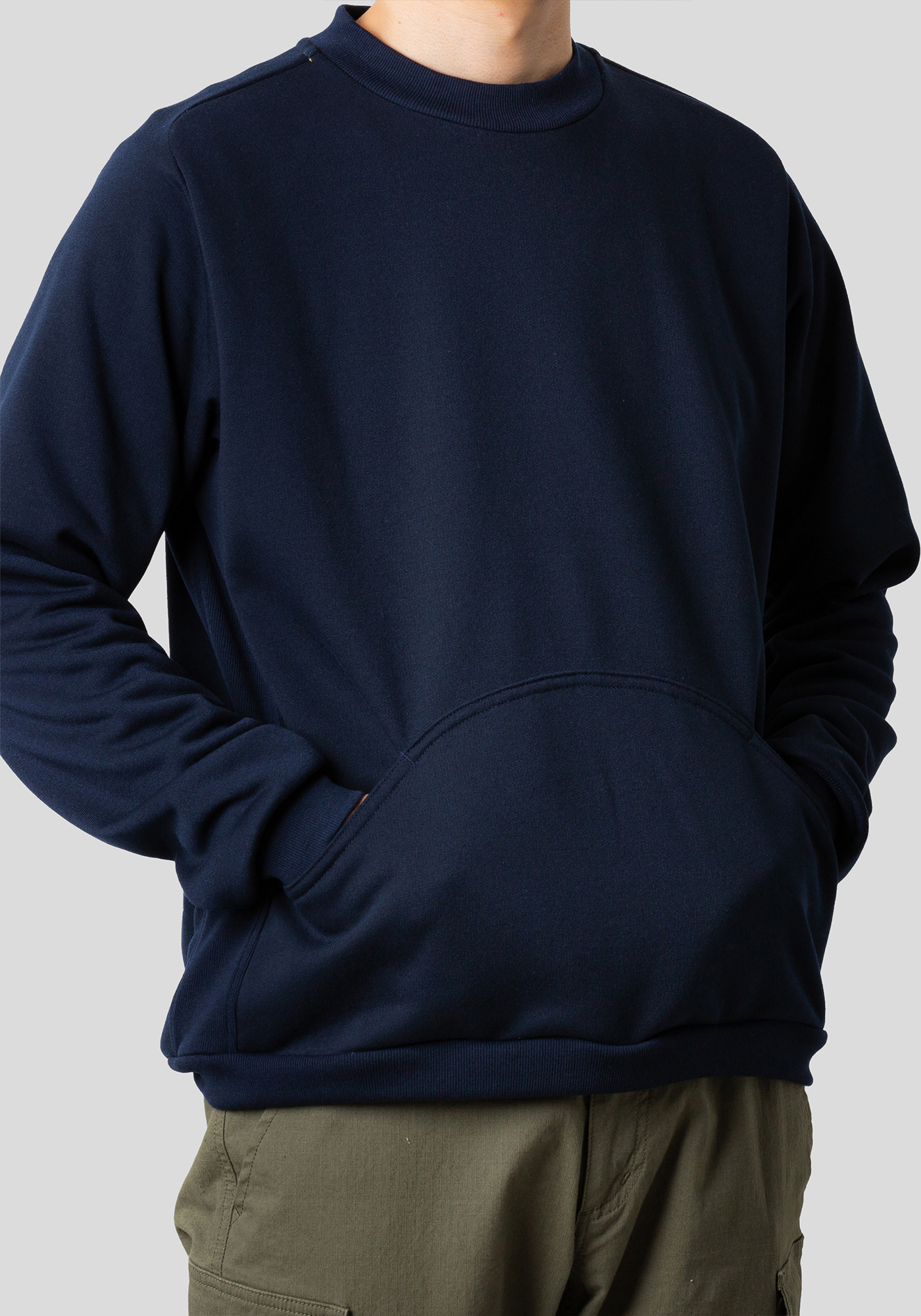 クルーネックスウェット｜narifuri オンラインストア