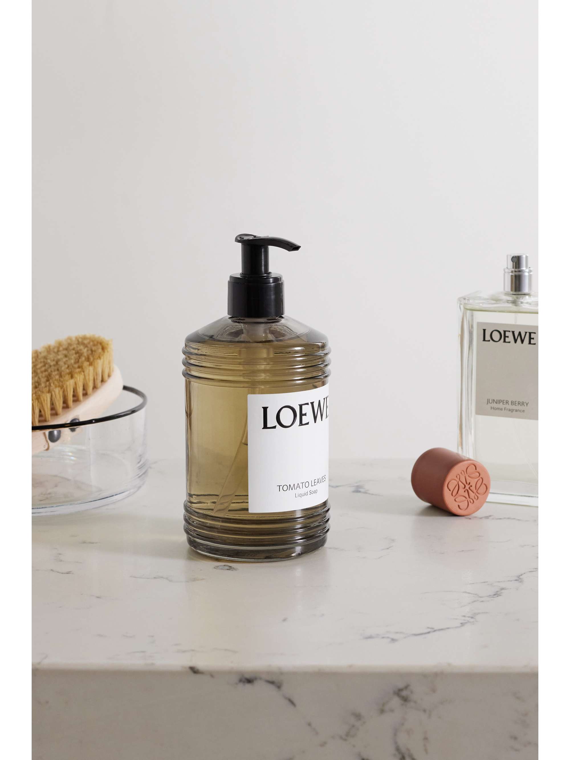LOEWE PERFUMES Liquid Soap - Tomato Leaves, 360ml | NET-A-PORTER